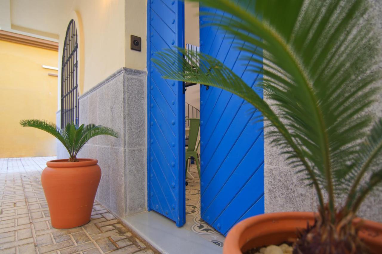 Mara'S Apartments Torremolinos La Mar - Beachfront Tiny House - Bajondillo Exterior photo