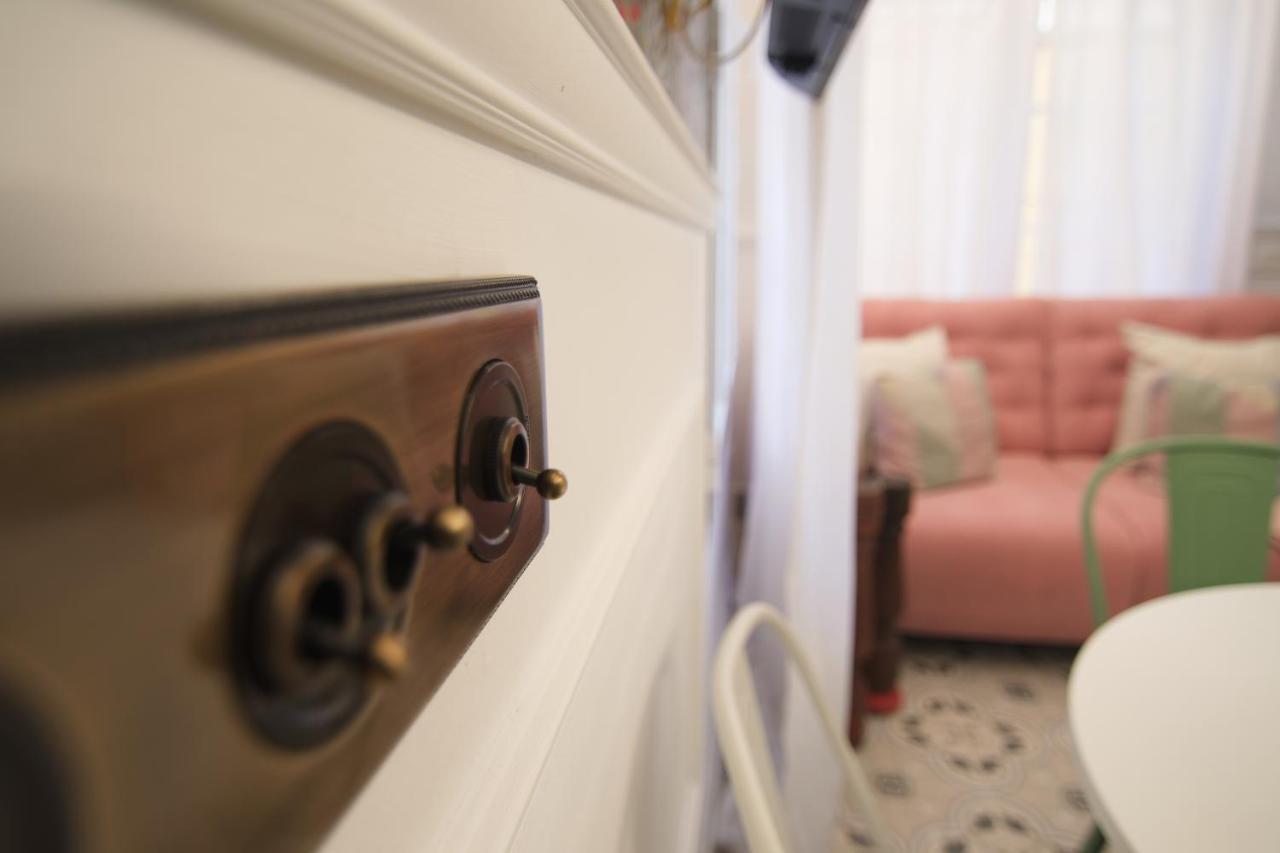 Mara'S Apartments Torremolinos La Mar - Beachfront Tiny House - Bajondillo Exterior photo