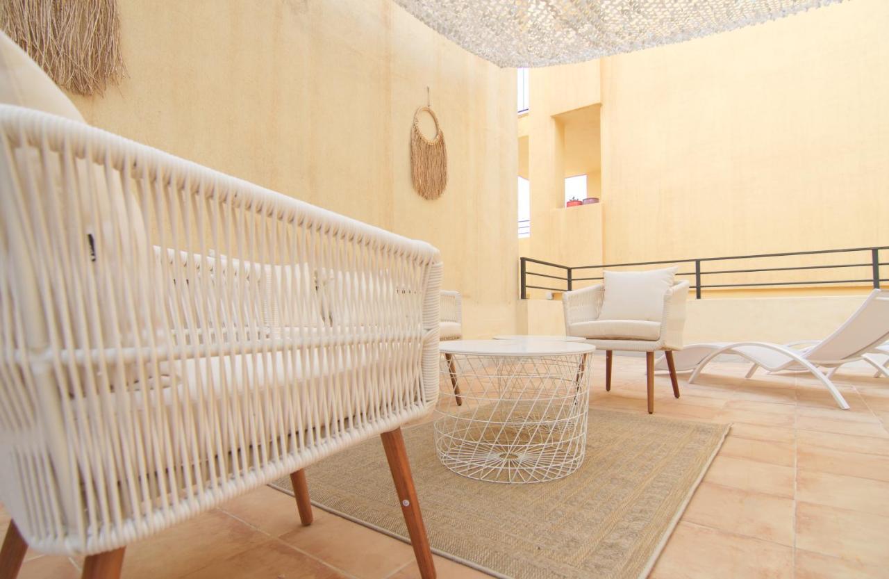 Mara'S Apartments Torremolinos La Mar - Beachfront Tiny House - Bajondillo Exterior photo